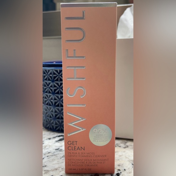 Huda Beauty: Wishful Get Clean 2% PHA & Sea Moss Gentle Foaming Cleanser - Picture 2 of 3